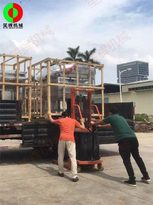 渦流洗菜機(jī)等蔬果清洗加工機(jī)械發(fā)貨交付江西客戶！